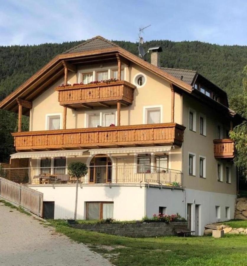 Schoenhuberhof Apartment Panoramablick Brunico Exterior foto